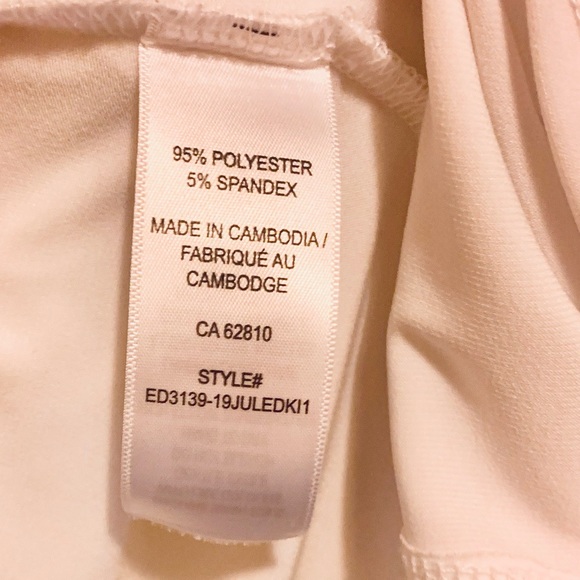 Barely ever worn. US L. Off White. - Picture 3 of 4